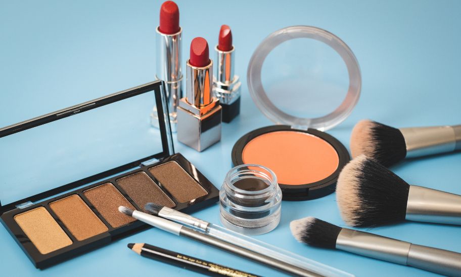 Flourishing Cosmetics Business in Pakistan with Booker App